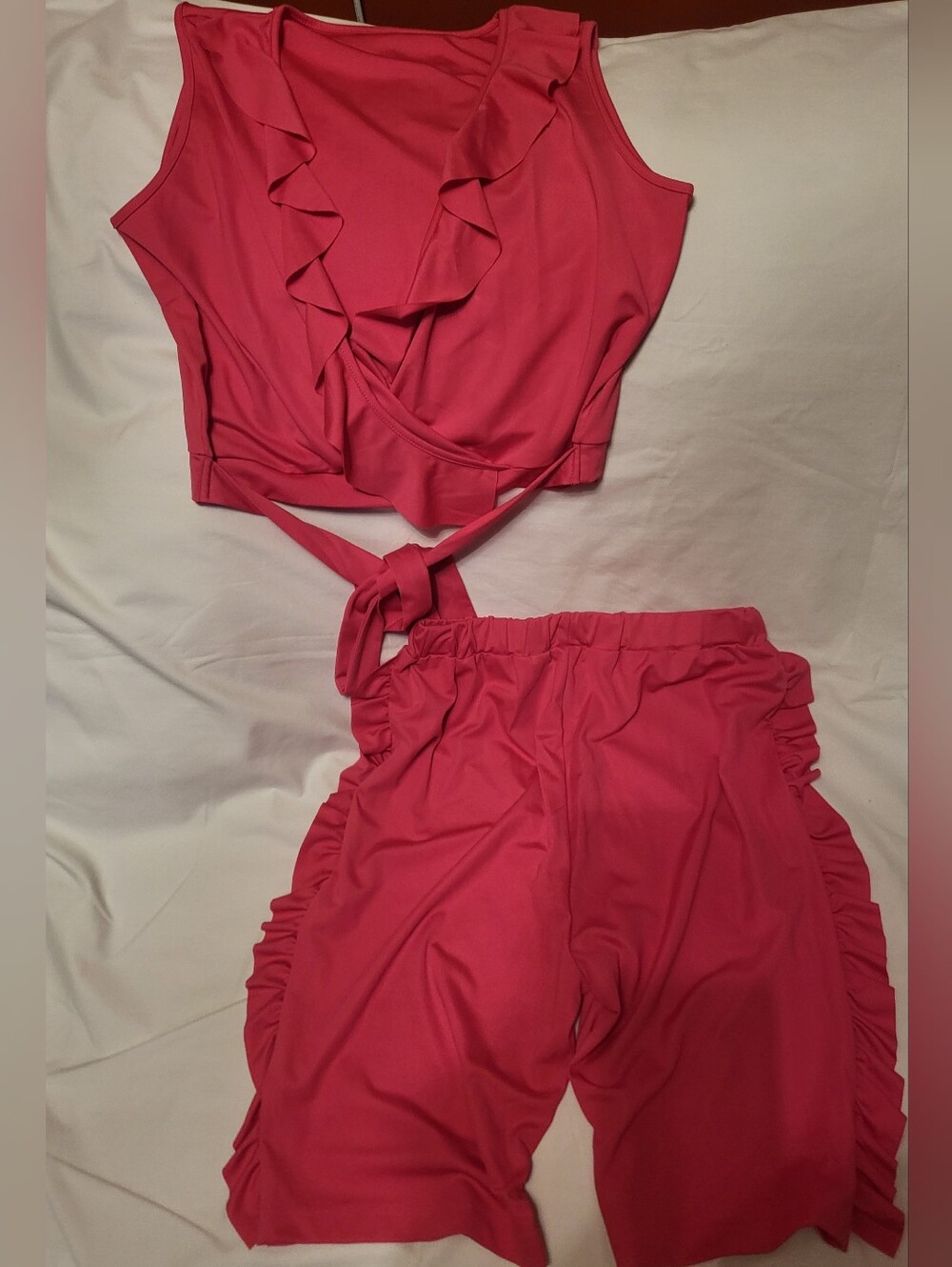 Women's Sassy and Stylish Pink Ruffled Two-Piece Shorts Set Size XL  NWOT